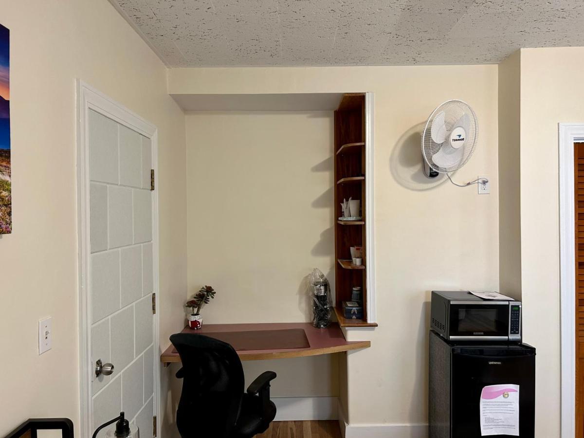 Traveler'S Den In Medford Apartment Luaran gambar